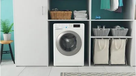 Lavatrice a libera installazione a carica frontale Indesit: 7,0 kg - BWSE 7125X SV IT