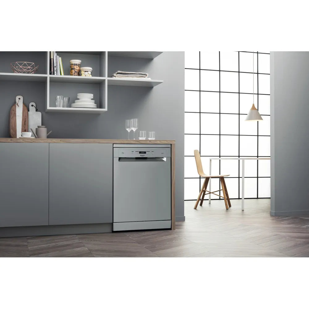 Lavastoviglie Hotpoint Ariston HFC3C26CWX  colore inox